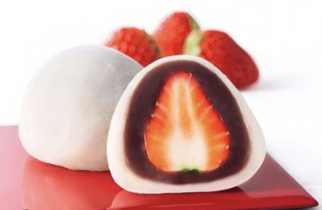 517 Mon-sgn Strawberry mochi/Bánh nếp dâu tây/苺大福 (おむすび) 3pcs/set